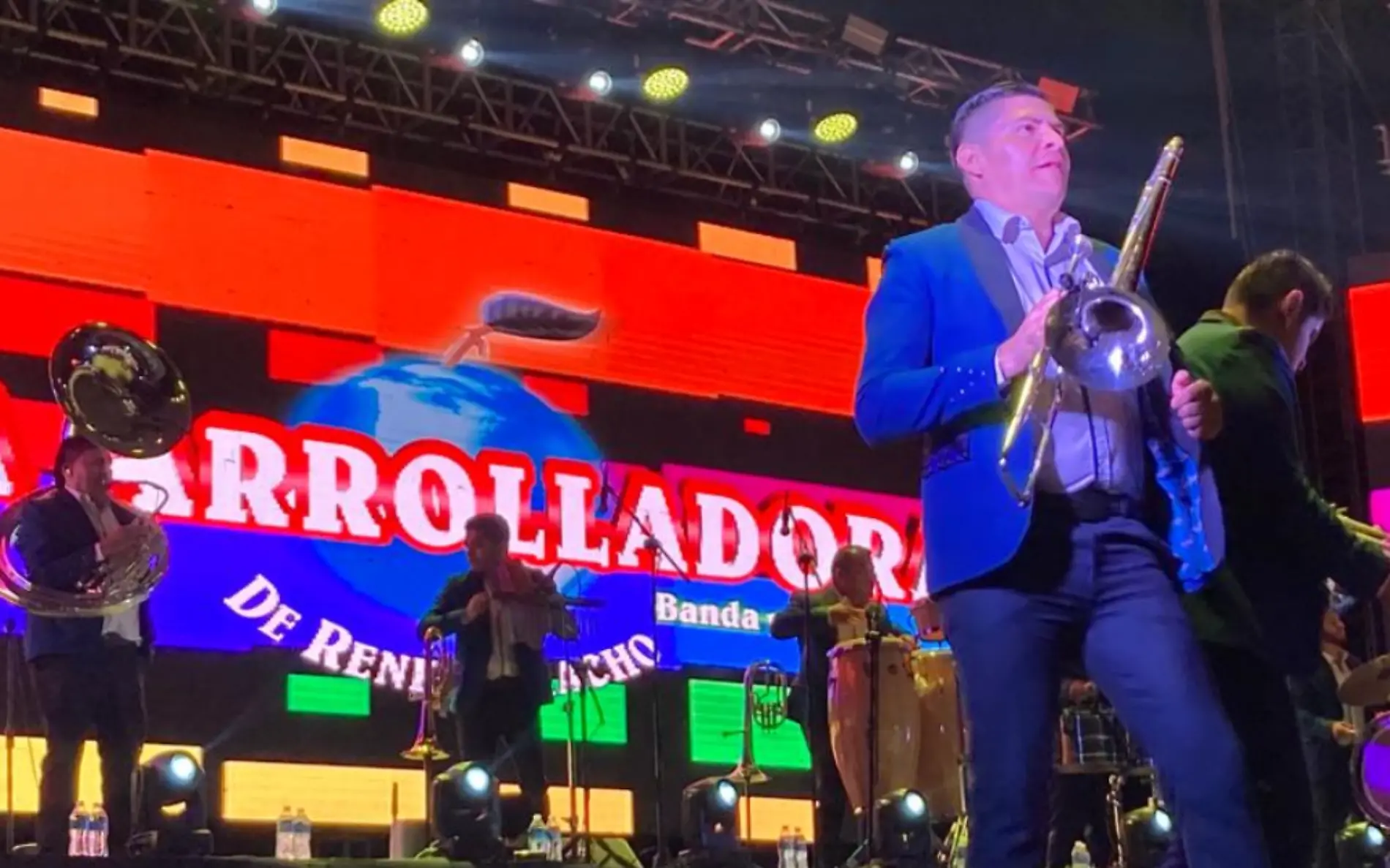 La Arrolladora se entrega a su público en la 81 Feria de la Manzana de Zacatlán